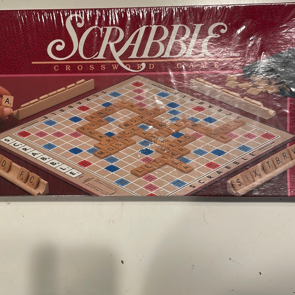 NEW 1989 Vintage Scrabble Crossword Board Game Milton Bradley Original Plastic